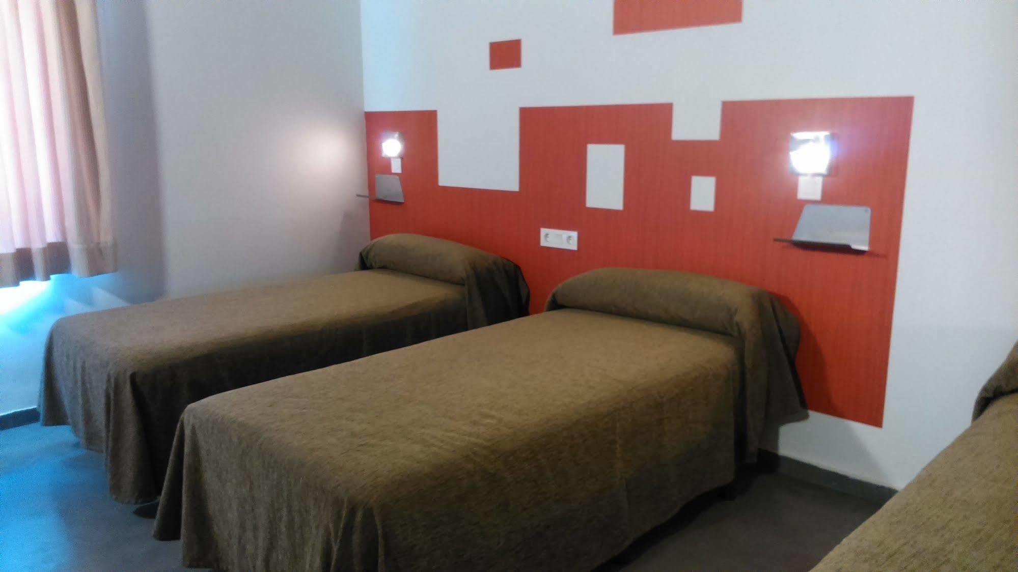 Inturjoven Hostal *